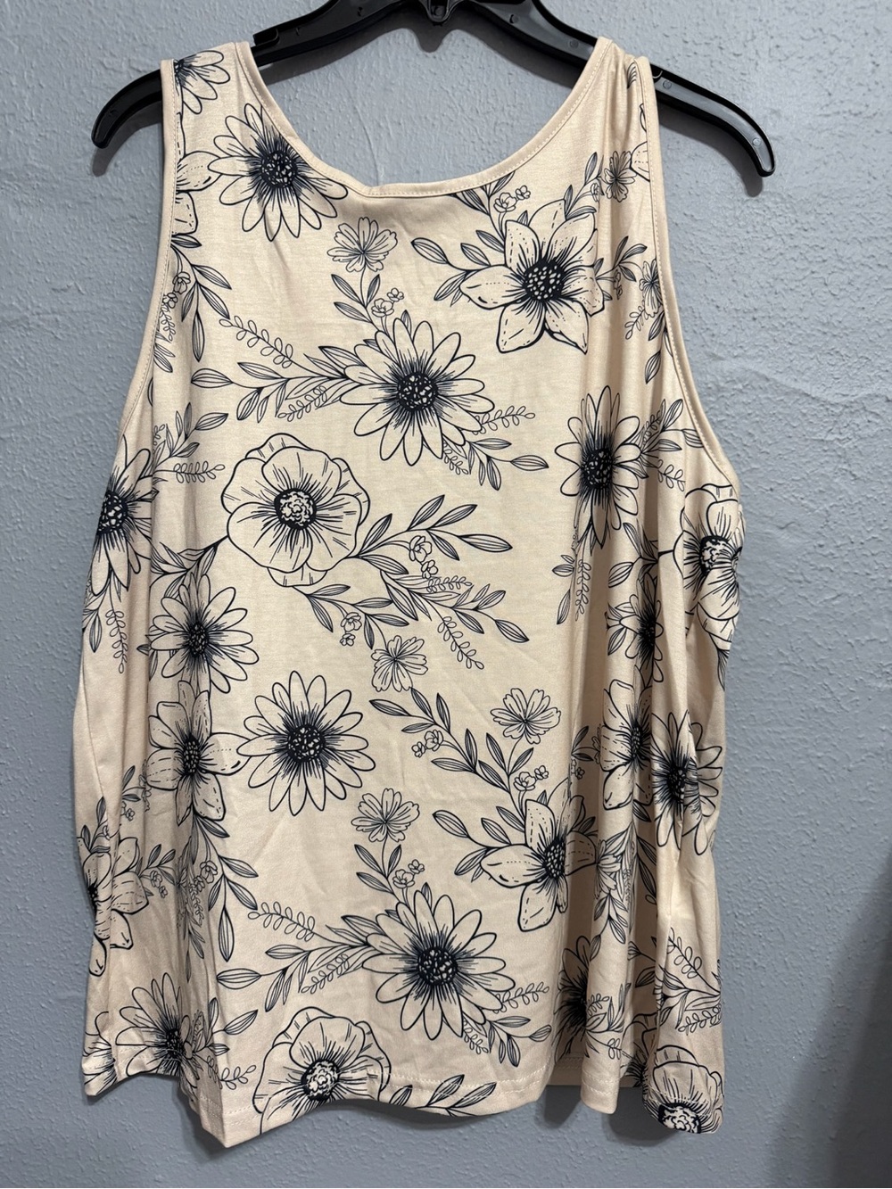 SHEIN Cream Tank Top with Black Floral Sketch Print sauce XL